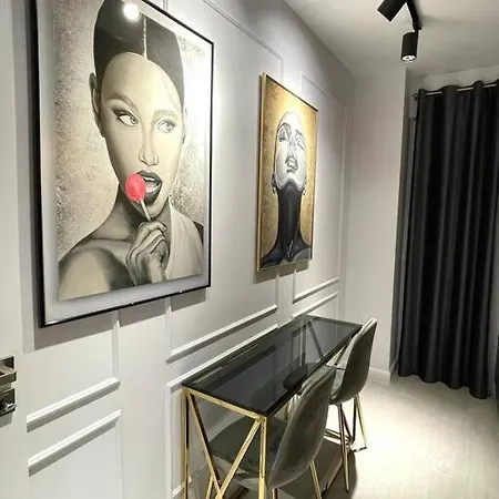 Apartament Selling Sunset 2 *